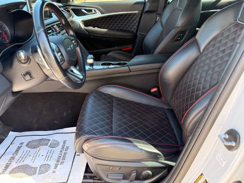 Used 2019 Genesis G70 3.3T Advanced w/ Sport Package image 9