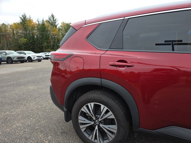 Used 2021 Nissan Rogue SV AWD/4WD image 25