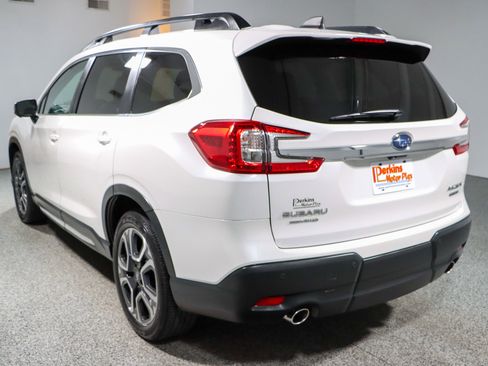Used 2023 Subaru Ascent Limited w/ Technology Package AWD/4WD image 9