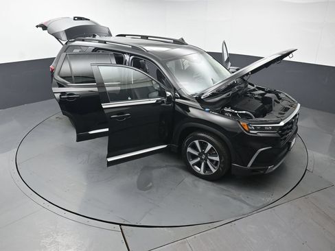 Used 2023 Honda Pilot Touring image 55