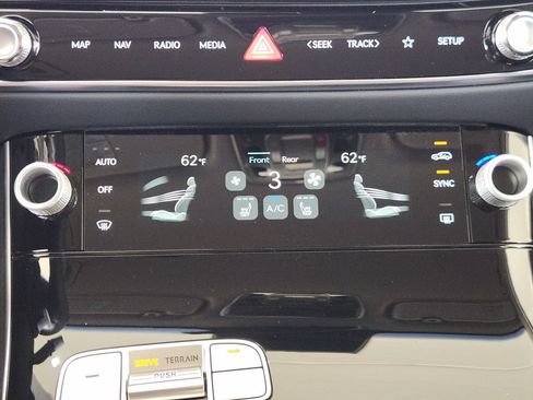 New 2026 Genesis GV70 2.5T AWD/4WD image 15