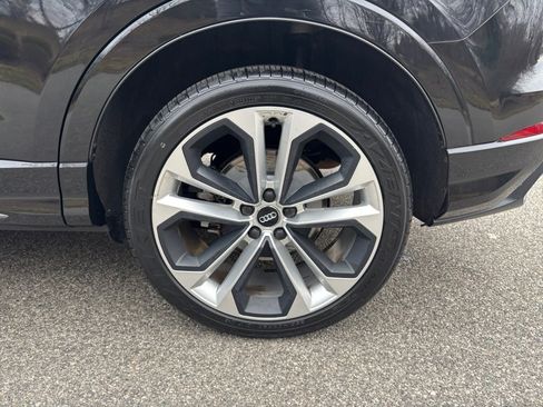 Used 2020 Audi Q3 2.0T Premium Plus w/ Premium Plus Package image 22
