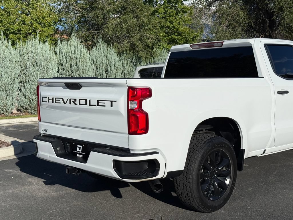 Used 2022 Chevrolet Silverado 1500 Custom w/ Safety Confidence Package AWD/4WD image 9