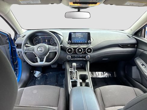 Used 2025 Nissan Sentra SV FWD image 20