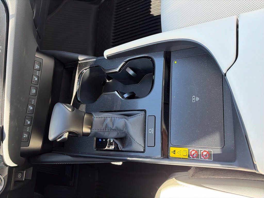 Used 2025 Lexus ES 350 w/ Premium Package FWD image 10
