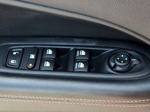 Used 2018 Jeep Compass Limited w/ Navigation Group AWD/4WD image 26