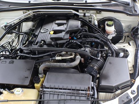 Used 2006 MAZDA MX-5 Miata Sport RWD image 33