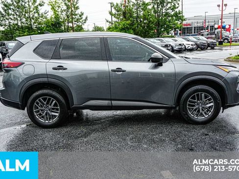 Used 2024 Nissan Rogue S FWD image 9