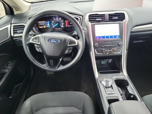 Used 2020 Ford Fusion SE AWD/4WD image 25