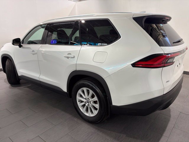 Used 2024 Toyota Grand Highlander AWD image 3