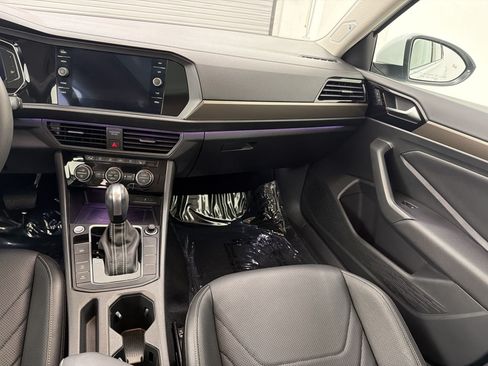 Used 2021 Volkswagen Jetta SEL Premium FWD image 28