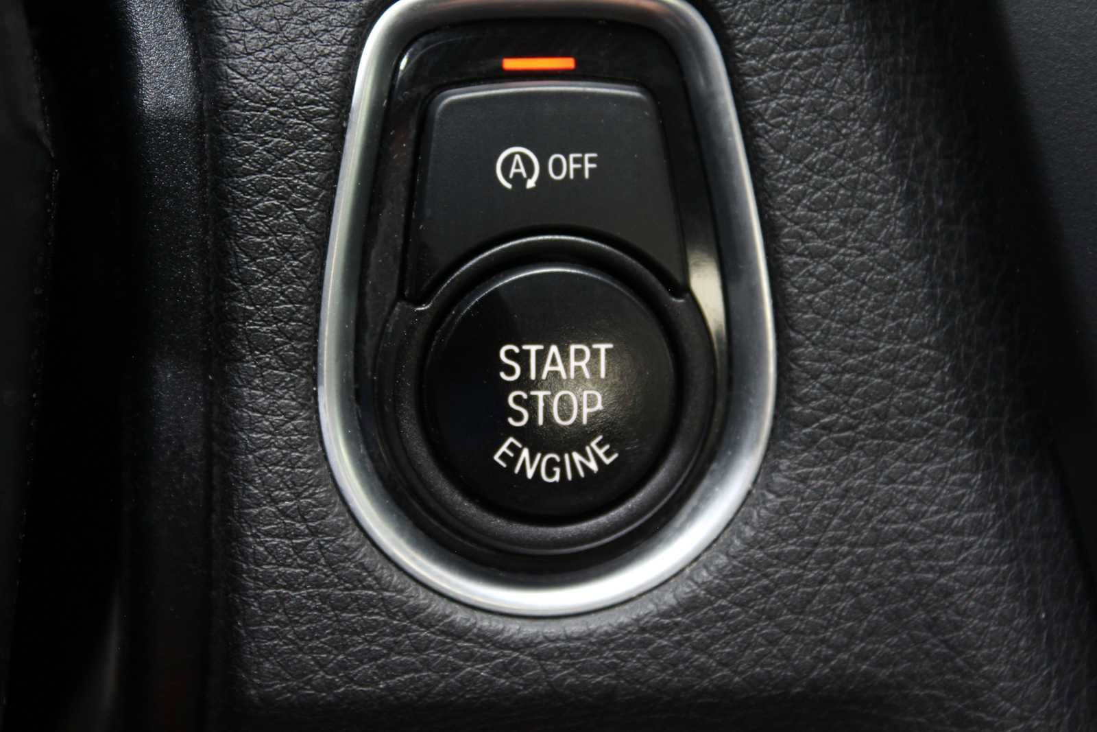 Used 2015 BMW M3 RWD image 45