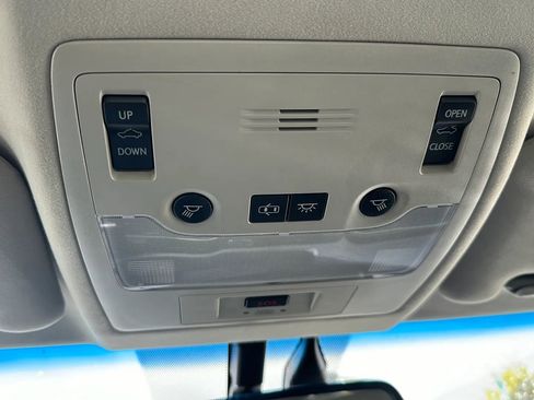 Used 2015 Lexus ES 350 w/ Luxury Package image 21