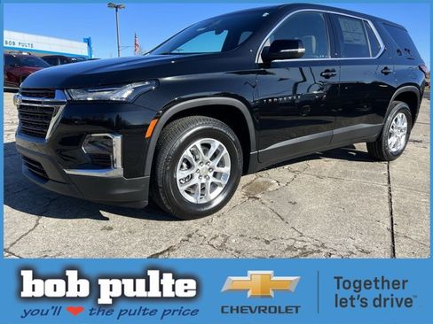 Used 2023 Chevrolet Traverse LS w/ Safety Package FWD image 1