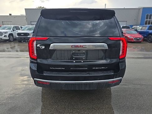 Used 2023 GMC Yukon XL Denali AWD/4WD image 5