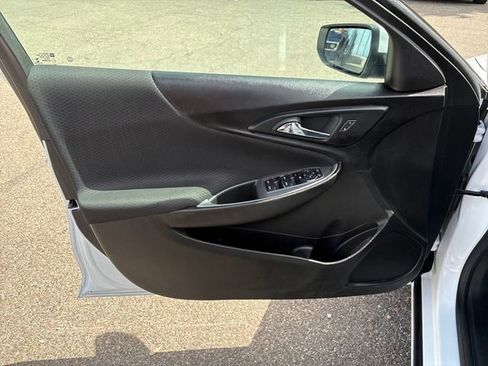 Used 2024 Chevrolet Malibu LT FWD image 7