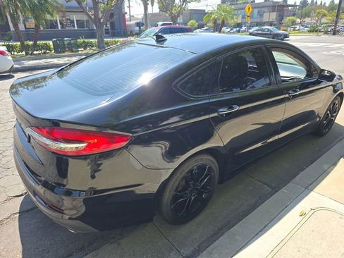 Used 2019 Ford Fusion SEL image 3