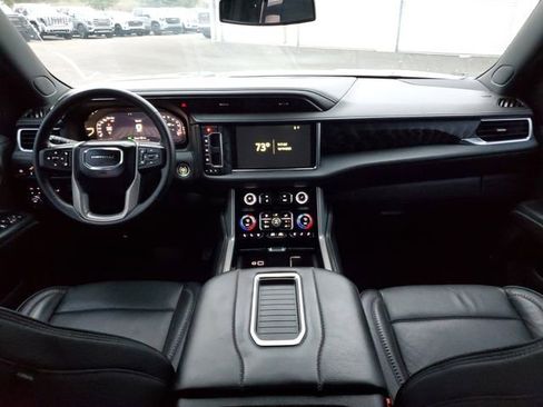 Used 2023 GMC Yukon XL Denali w/ Max Trailering Package image 11