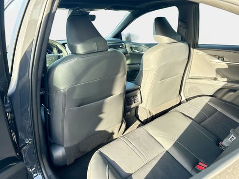Used 2025 Toyota Camry XSE FWD image 12