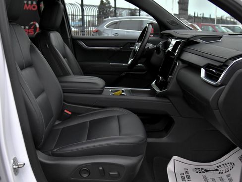 Used 2024 GMC Acadia Elevation image 56