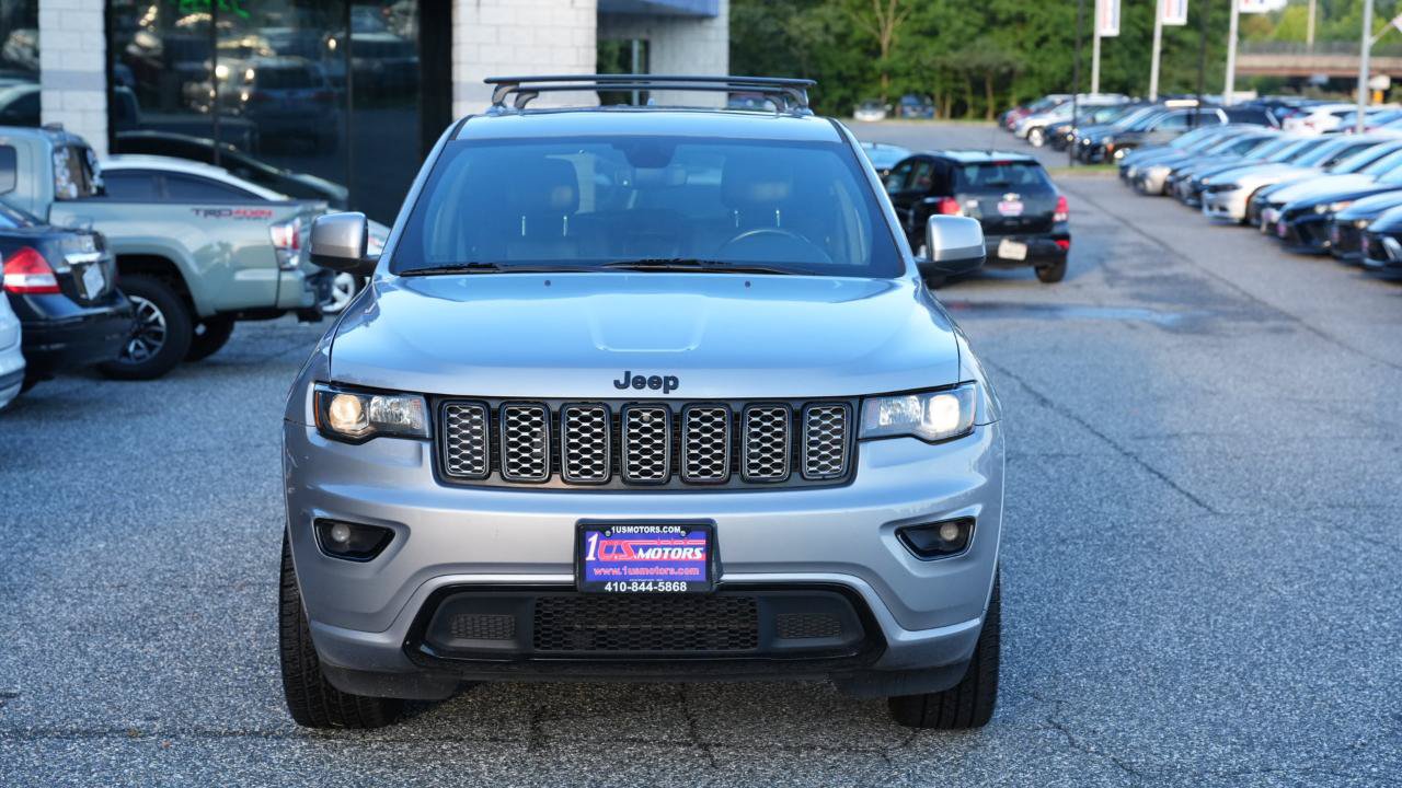 Used 2019 Jeep Grand Cherokee Altitude AWD/4WD image 2