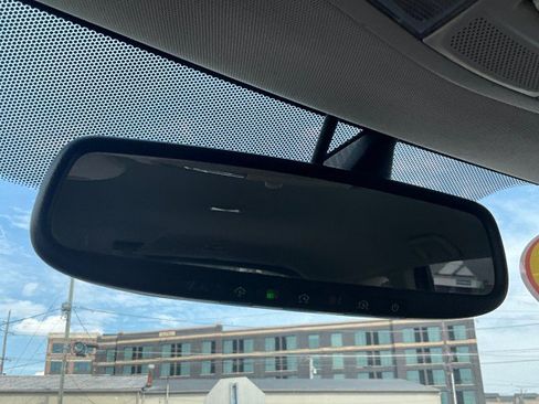 Used 2019 Mitsubishi Outlander SEL AWD/4WD image 18