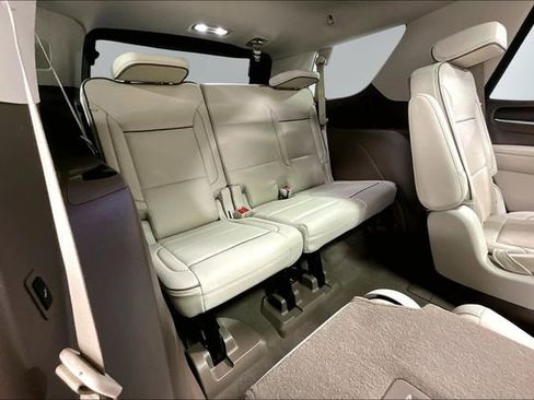 Used 2021 GMC Yukon Denali w/ Denali Premium Package AWD/4WD image 26