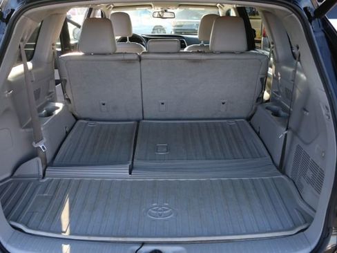 Used 2016 Toyota Highlander XLE image 15