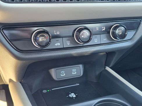 New 2026 Honda HR-V LX image 18