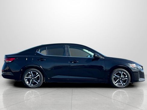 Used 2024 Nissan Sentra SV image 4