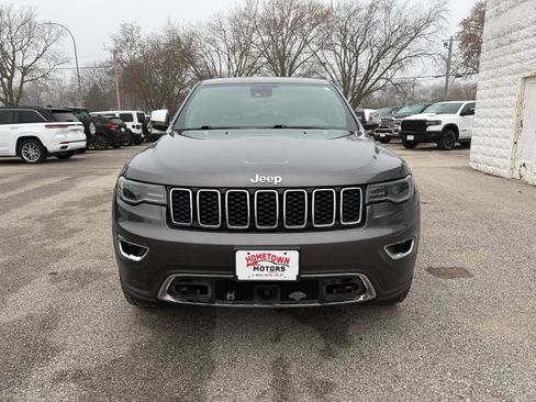 Used 2021 Jeep Grand Cherokee Limited w/ Luxury Group II image 2