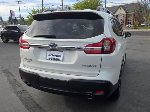 Used 2022 Subaru Ascent Premium w/ Convenience Package image 9