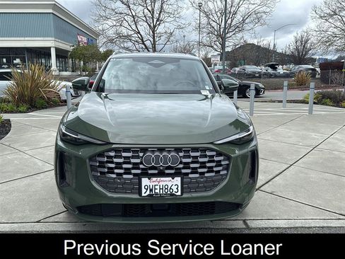 Used 2025 Audi Q5 Premium Plus w/ Premium Plus image 2