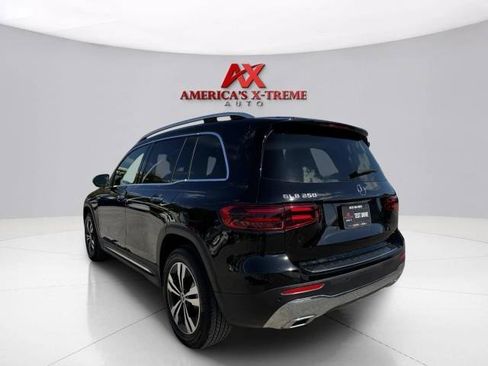 Used 2025 Mercedes-Benz GLB 250 image 4