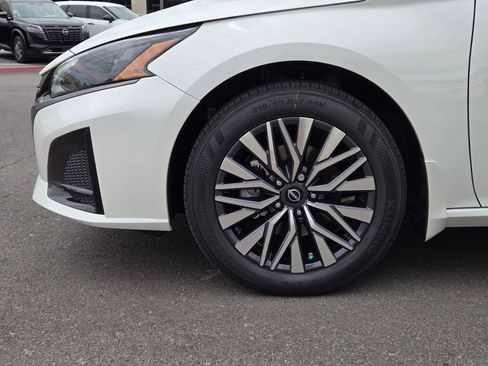 New 2026 Nissan Altima 2.5 SV AWD/4WD image 9