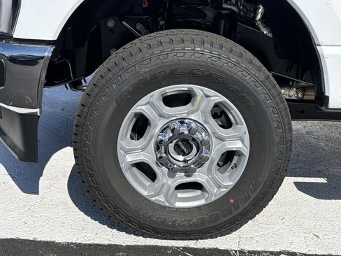 New 2026 Ford F350 4x4 SuperCab Super Duty image 9