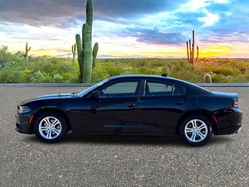 Used 2023 Dodge Charger SXT image 3
