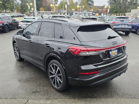Used 2022 Audi Q4 e-tron Premium Plus w/ Premium Plus image 5