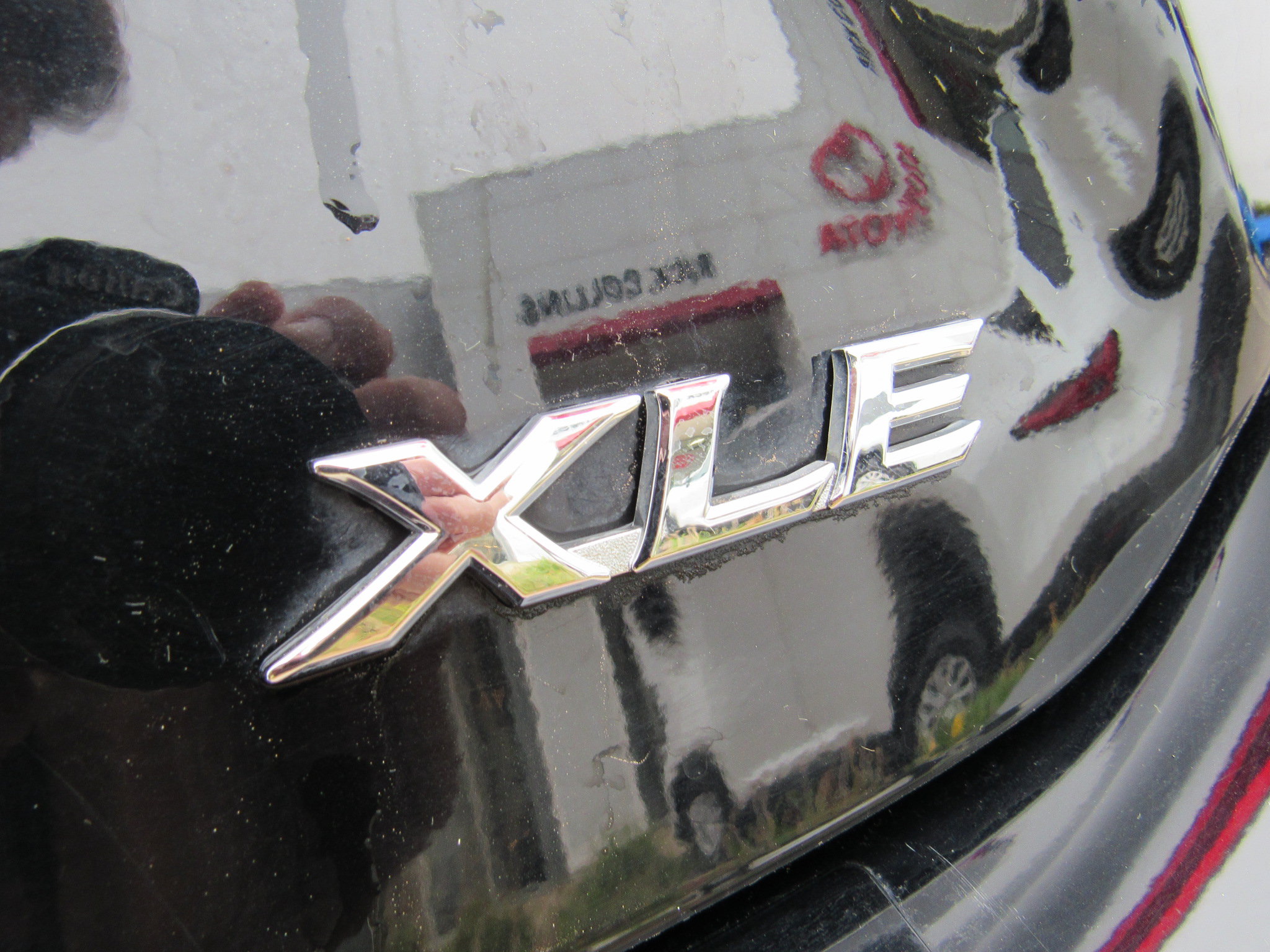 Used 2025 Toyota Camry XLE FWD image 43