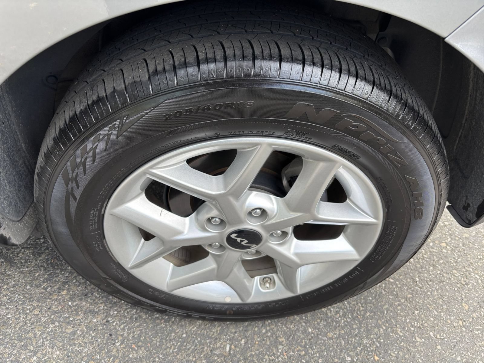 Used 2025 Kia Soul LX w/ LX Technology Package FWD image 27