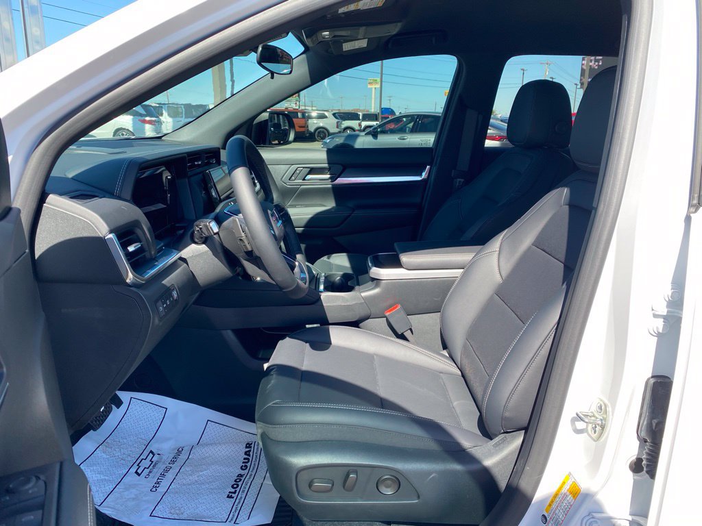 New 2027 GMC Terrain Elevation w/ Elevation Premium Package FWD image 10