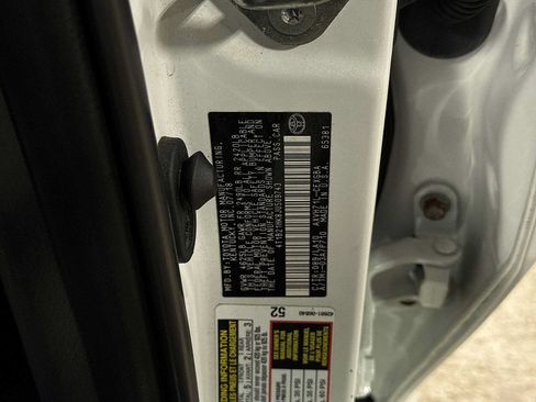 Certified 2018 Toyota Camry XLE w/ Audio Package FWD image 14