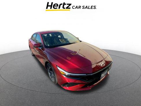 Used 2025 Hyundai Elantra Limited image 1