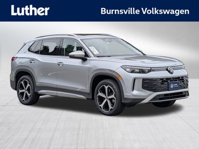 Used 2025 Volkswagen Tiguan SE
