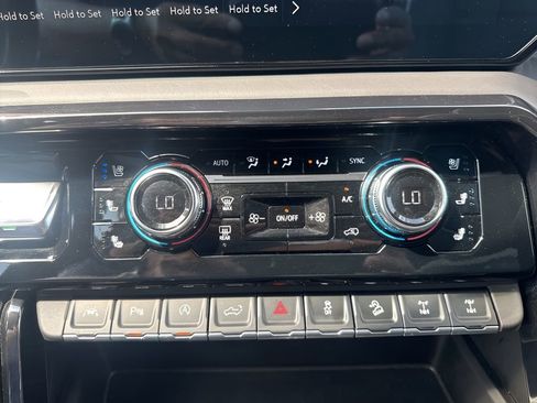 Used 2024 GMC Sierra 1500 AT4X image 21