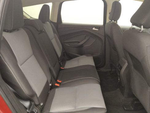 Used 2019 Ford Escape SE FWD image 19