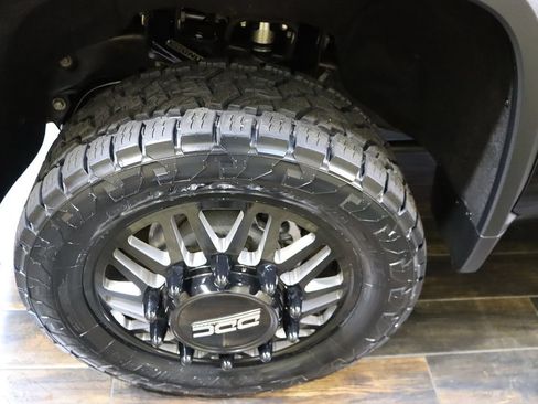 Used 2022 Chevrolet Silverado 3500 High Country AWD/4WD image 40