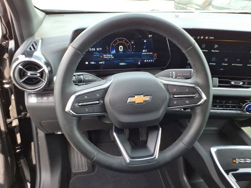Used 2025 Chevrolet Equinox LT w/ Convenience Package II AWD/4WD image 7