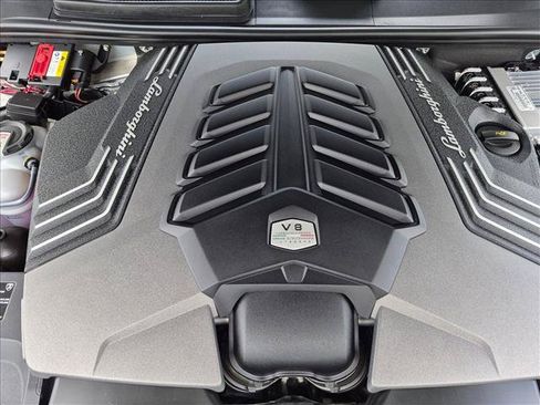 Used 2022 Lamborghini Urus AWD/4WD image 24