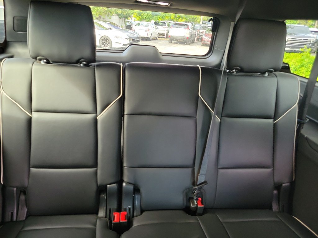 Used 2023 Cadillac Escalade ESV Premium Luxury RWD image 18